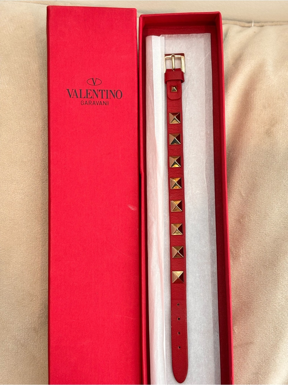 Valentino Garavani Rockstud Red Leather Bracelet W/ Box - Picture 13 of 14